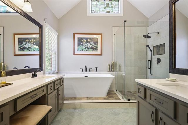 1182 Brookhaven Glen NE, Atlanta, GA 30319