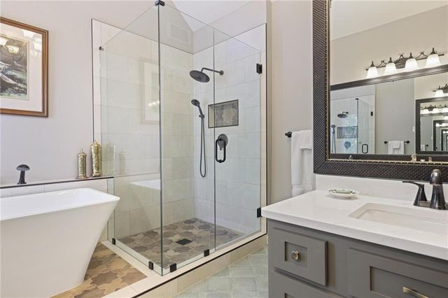 1182 Brookhaven Glen NE, Atlanta, GA 30319