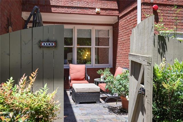 1182 Brookhaven Glen NE, Atlanta, GA 30319