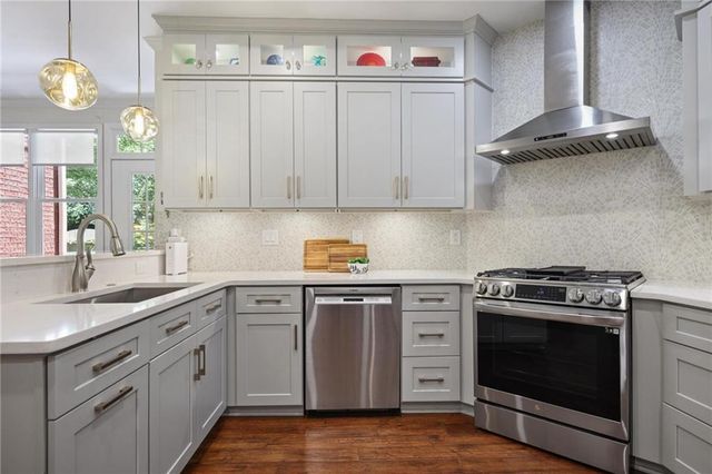 1182 Brookhaven Glen NE, Atlanta, GA 30319