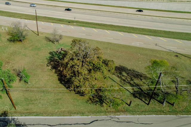 1716 Southeast Parkway, Azle, TX 76020