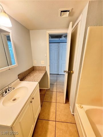 1309 North 22nd Street 3, Las Vegas, NV 89101