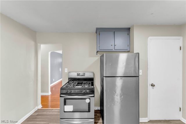 15901 Edgewood Avenue, Cleveland, OH 44137