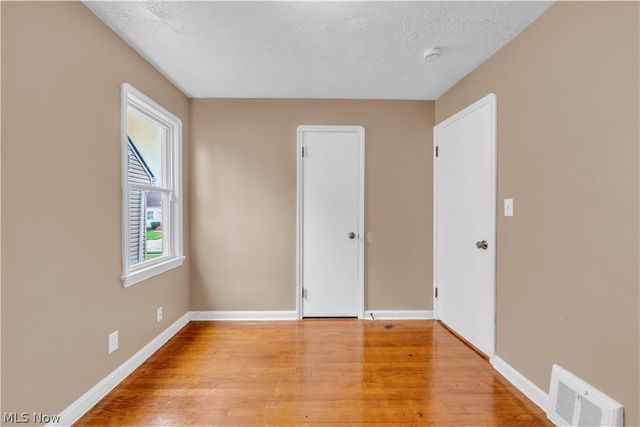 15901 Edgewood Avenue, Cleveland, OH 44137