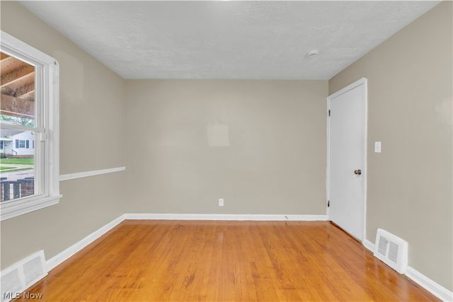 15901 Edgewood Avenue, Cleveland, OH 44137