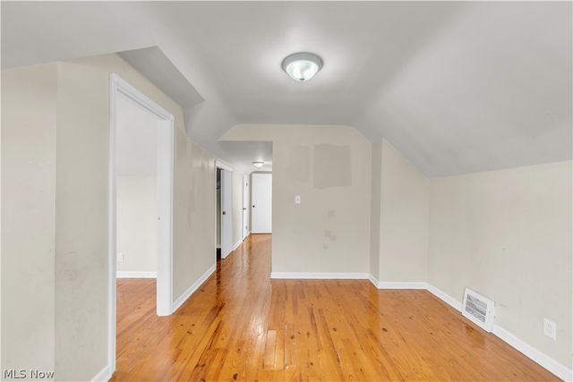 15901 Edgewood Avenue, Cleveland, OH 44137