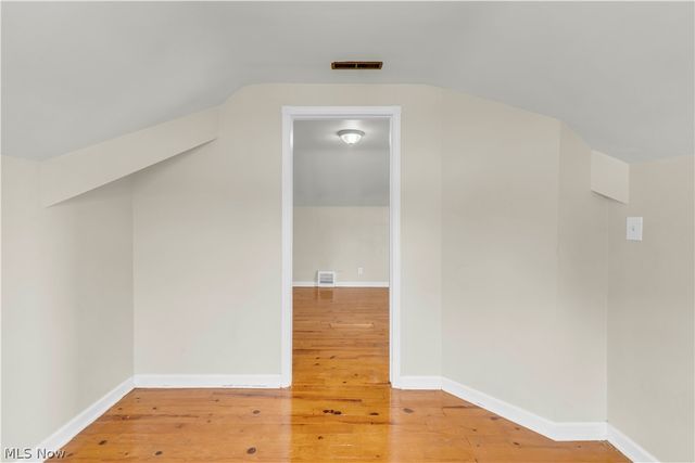 15901 Edgewood Avenue, Cleveland, OH 44137