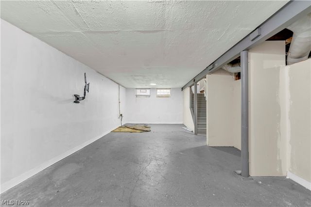 15901 Edgewood Avenue, Cleveland, OH 44137