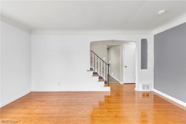 15901 Edgewood Avenue, Cleveland, OH 44137