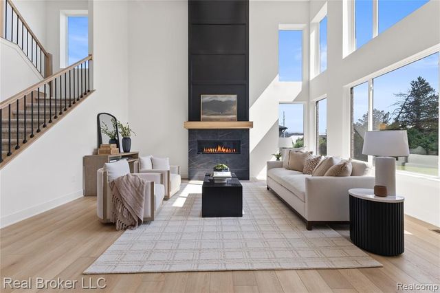 35704 Addison Drive, New Baltimore, MI 48047