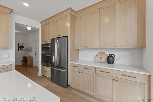 35704 Addison Drive, New Baltimore, MI 48047