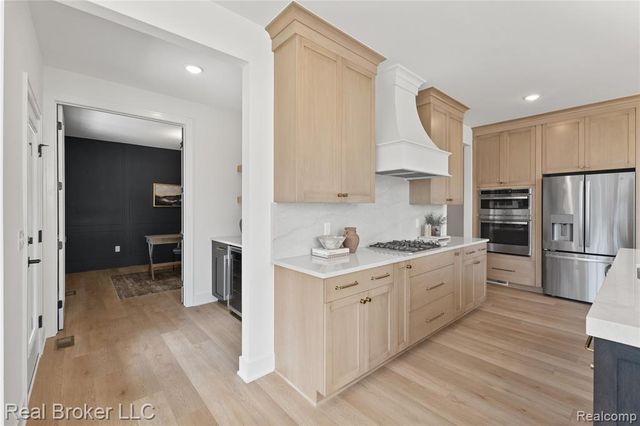 35704 Addison Drive, New Baltimore, MI 48047