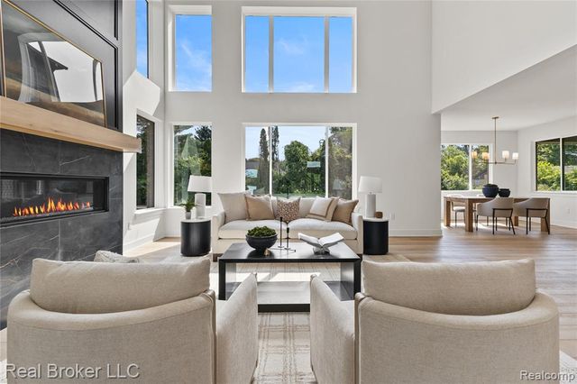 35704 Addison Drive, New Baltimore, MI 48047