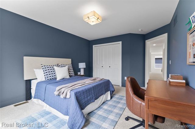 35704 Addison Drive, New Baltimore, MI 48047