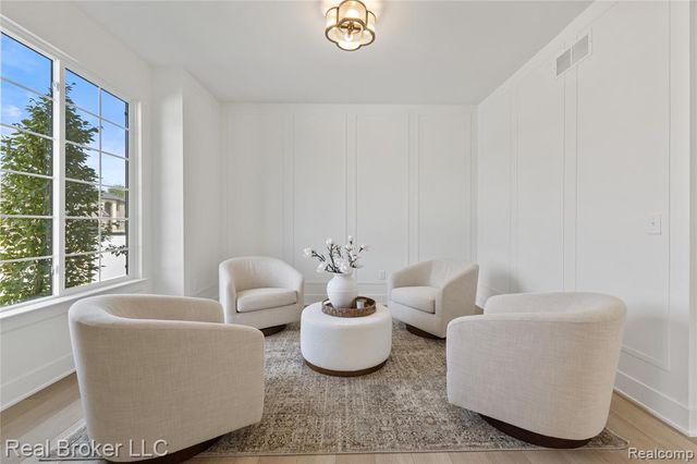 35704 Addison Drive, New Baltimore, MI 48047