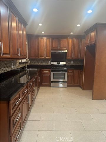 500 IVY Street 9, Glendale, CA 91204