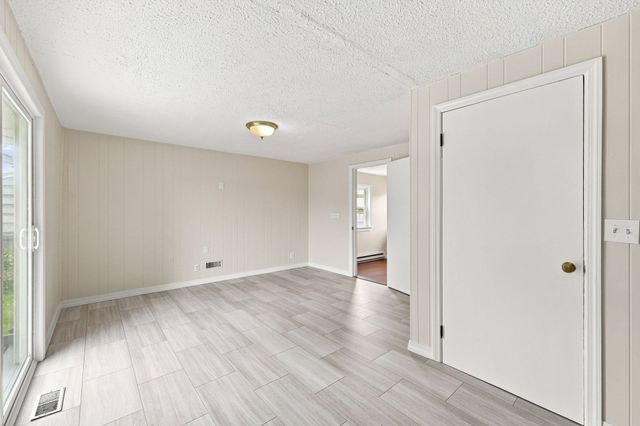 76 Daley St, Chicopee, MA 01013