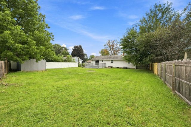76 Daley St, Chicopee, MA 01013