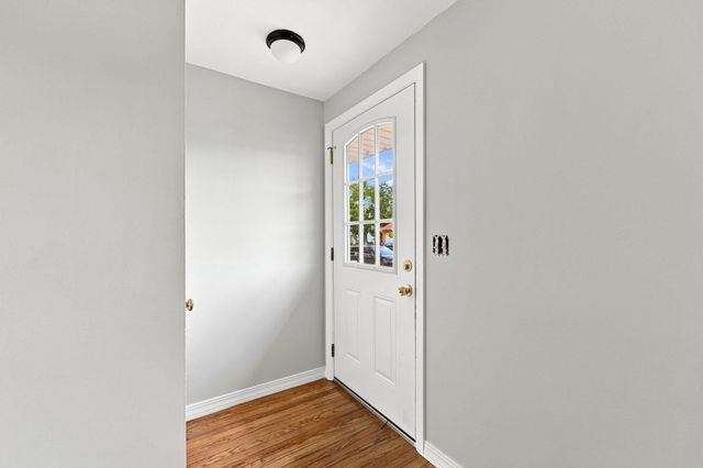 76 Daley St, Chicopee, MA 01013