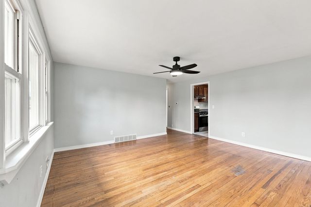76 Daley St, Chicopee, MA 01013