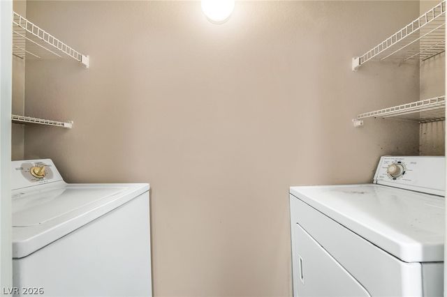 45 maleena mesa st 1227, Henderson, NV 89074