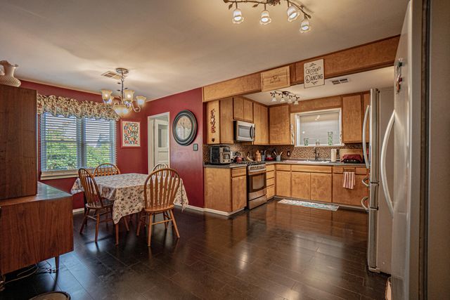 1969 SW Allen Creek Road, Grants Pass, OR 97527