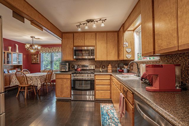 1969 SW Allen Creek Road, Grants Pass, OR 97527