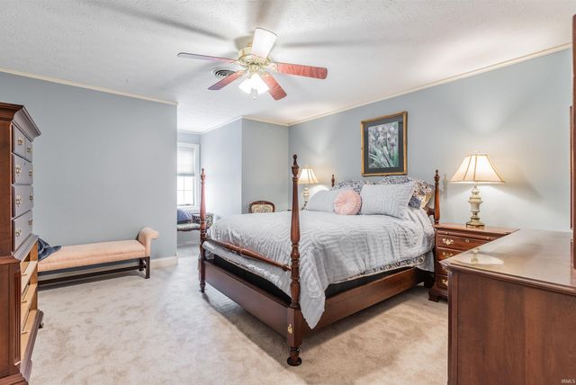 10520 Wilmington Drive, Evansville, IN 47725