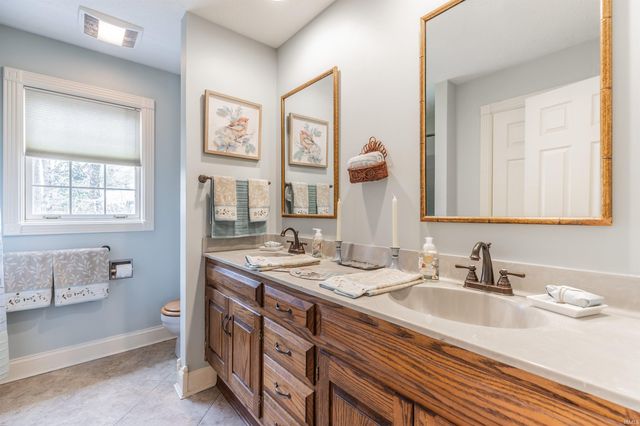 10520 Wilmington Drive, Evansville, IN 47725