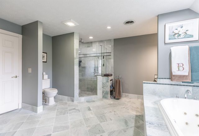 10520 Wilmington Drive, Evansville, IN 47725