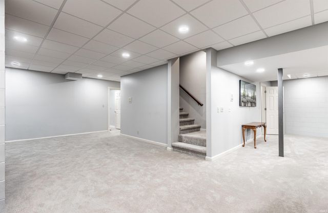 10520 Wilmington Drive, Evansville, IN 47725