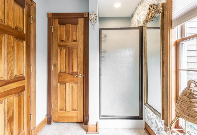 10520 Wilmington Drive, Evansville, IN 47725