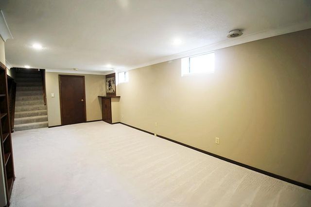 7925 Penn Avenue N, Brooklyn Park, MN 55444