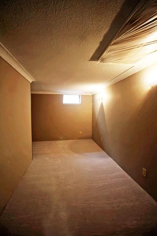 7925 Penn Avenue N, Brooklyn Park, MN 55444