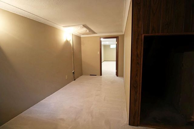 7925 Penn Avenue N, Brooklyn Park, MN 55444