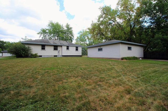 7925 Penn Avenue N, Brooklyn Park, MN 55444