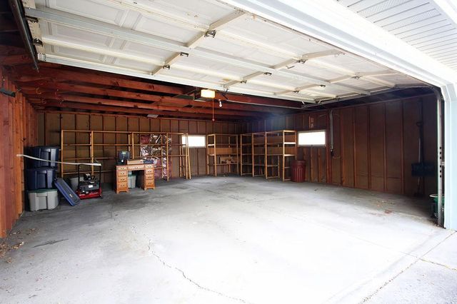 7925 Penn Avenue N, Brooklyn Park, MN 55444