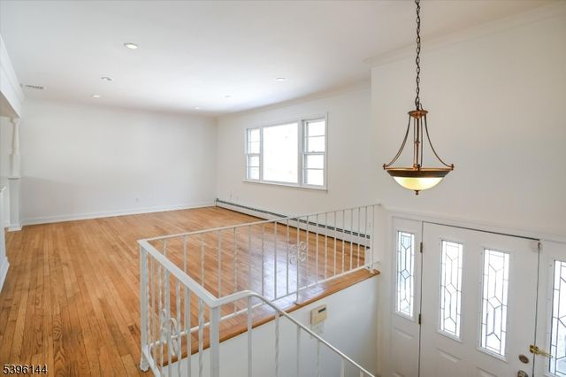 210 Ross Dr, Boonton Town, NJ 07005