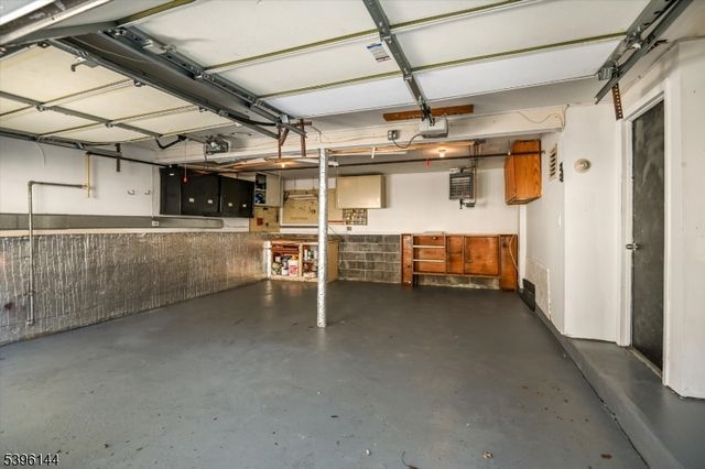 210 Ross Dr, Boonton Town, NJ 07005