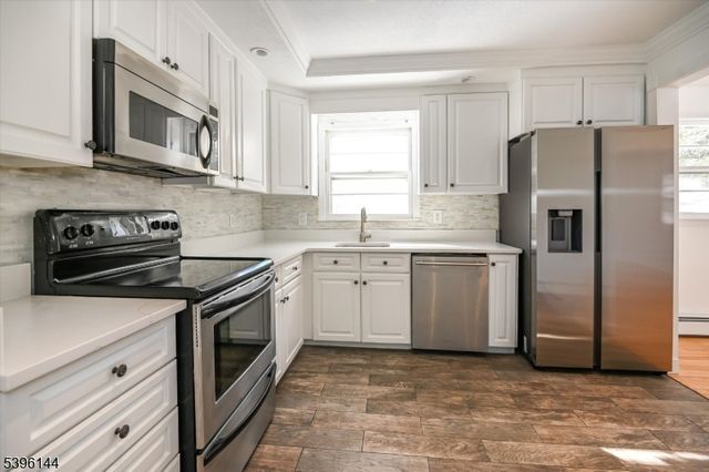 210 Ross Dr, Boonton Town, NJ 07005