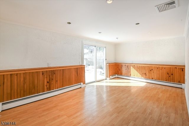 210 Ross Dr, Boonton Town, NJ 07005