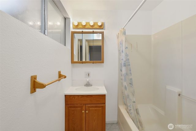 11824 SE 253rd Street, Kent, WA 98030