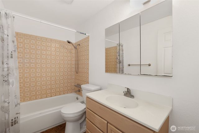 11824 SE 253rd Street, Kent, WA 98030