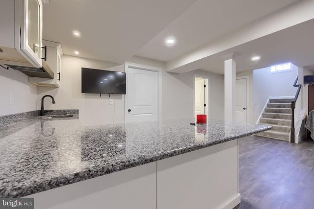 10 ELI DR, York, PA 17404