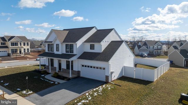 10 ELI DR, York, PA 17404