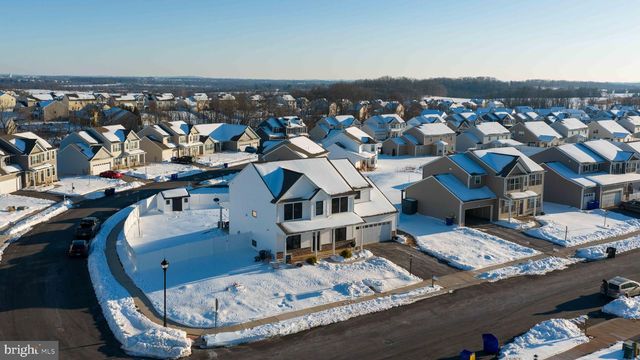 10 ELI DR, York, PA 17404