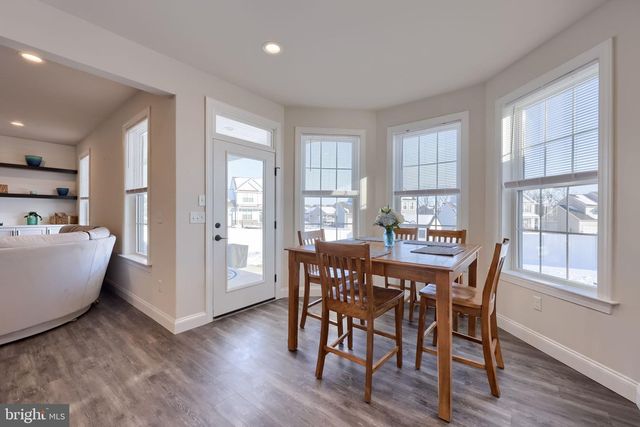 10 ELI DR, York, PA 17404