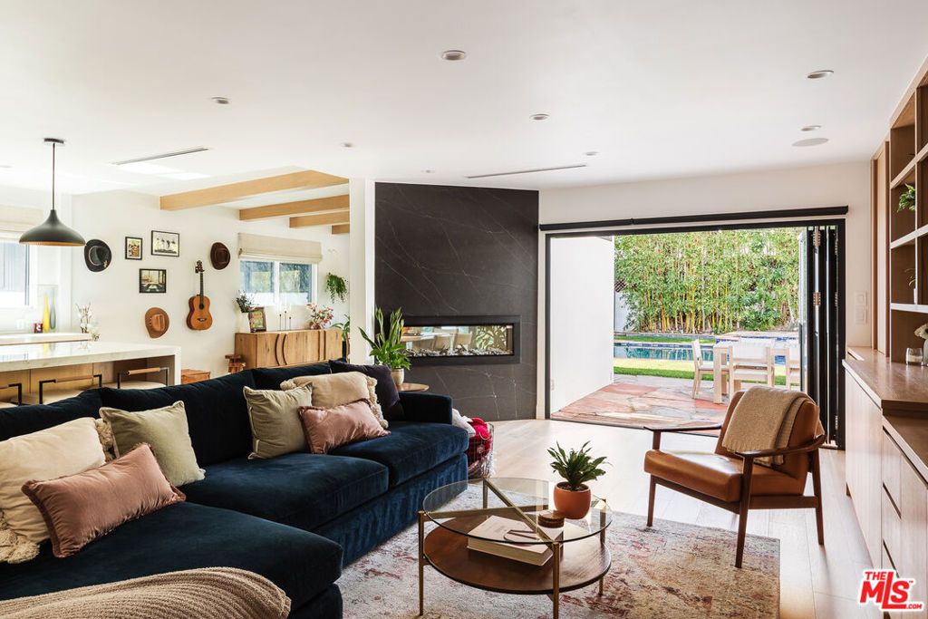 Image 14 of property listing at 5007 Auckland Avenue, North Hollywood, CA 91601