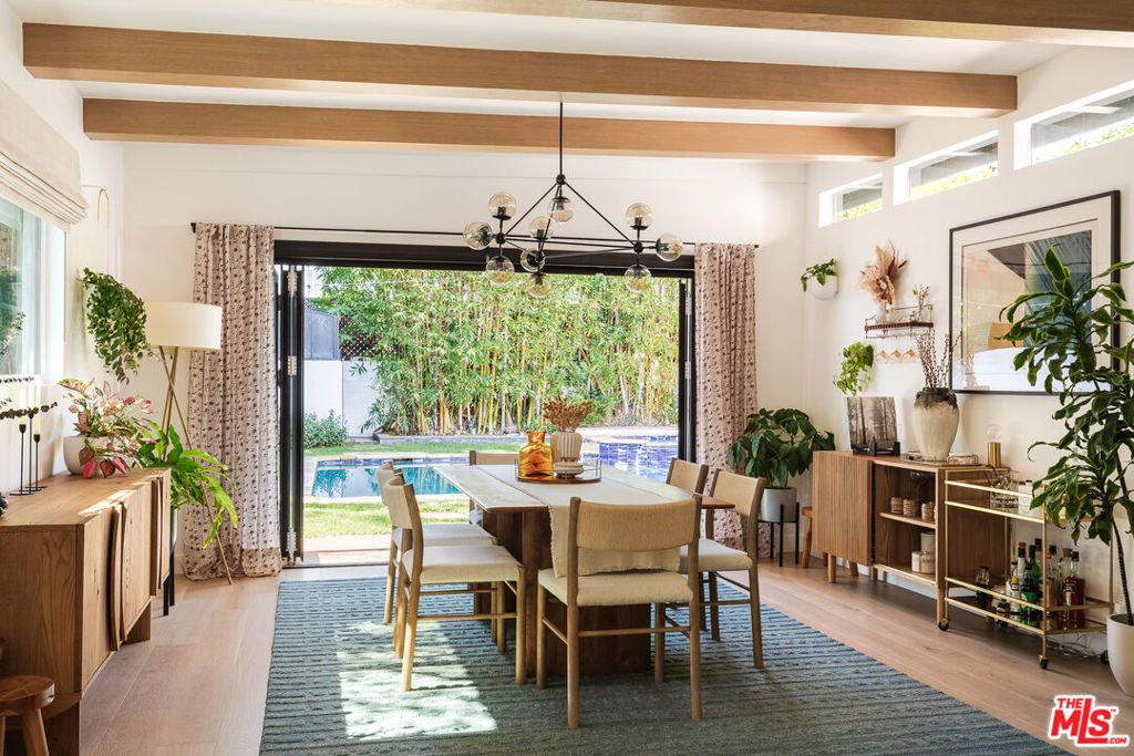 Image 15 of property listing at 5007 Auckland Avenue, North Hollywood, CA 91601