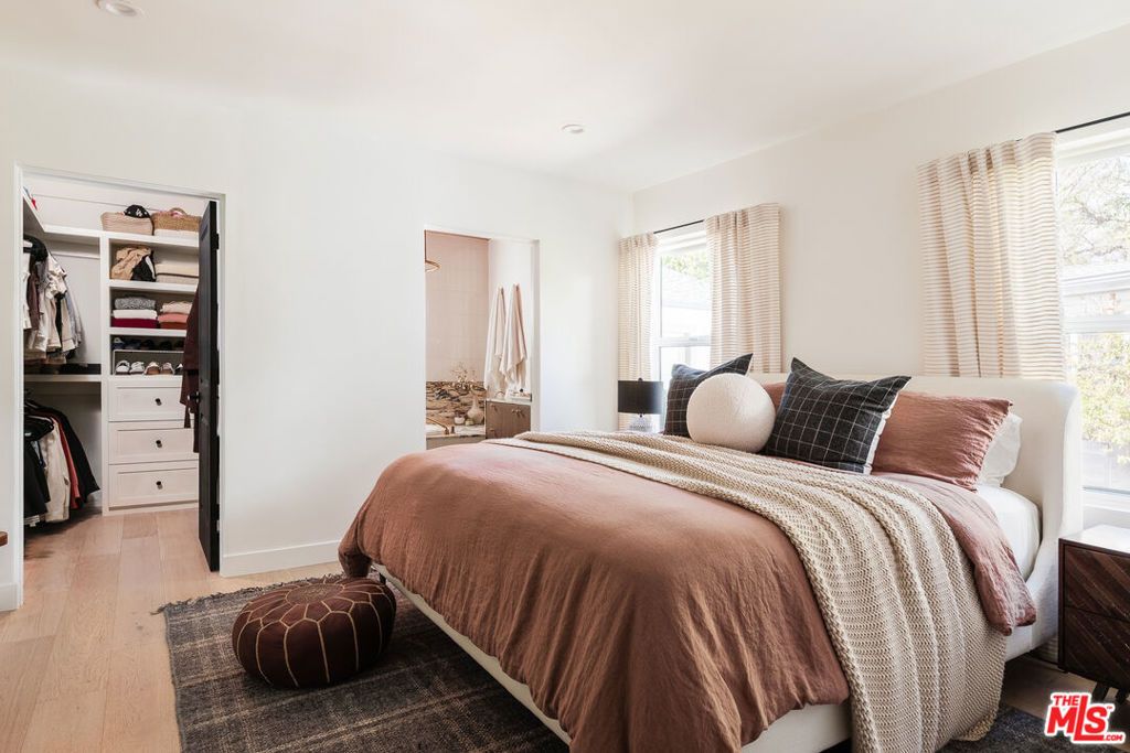 Image 20 of property listing at 5007 Auckland Avenue, North Hollywood, CA 91601